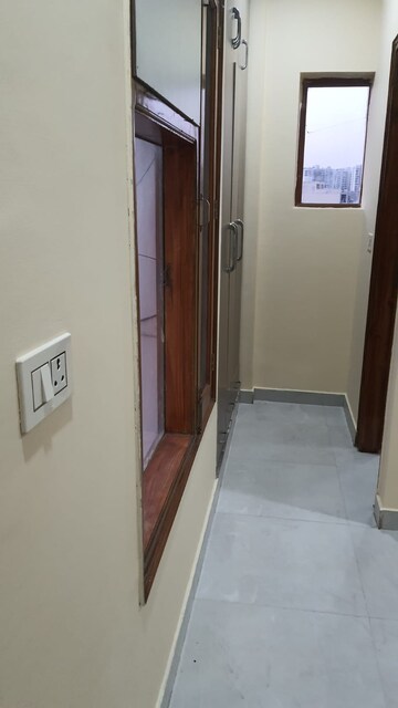 Building Lobby in 3 BHK Builder Floor at Sector 7 – for Rent