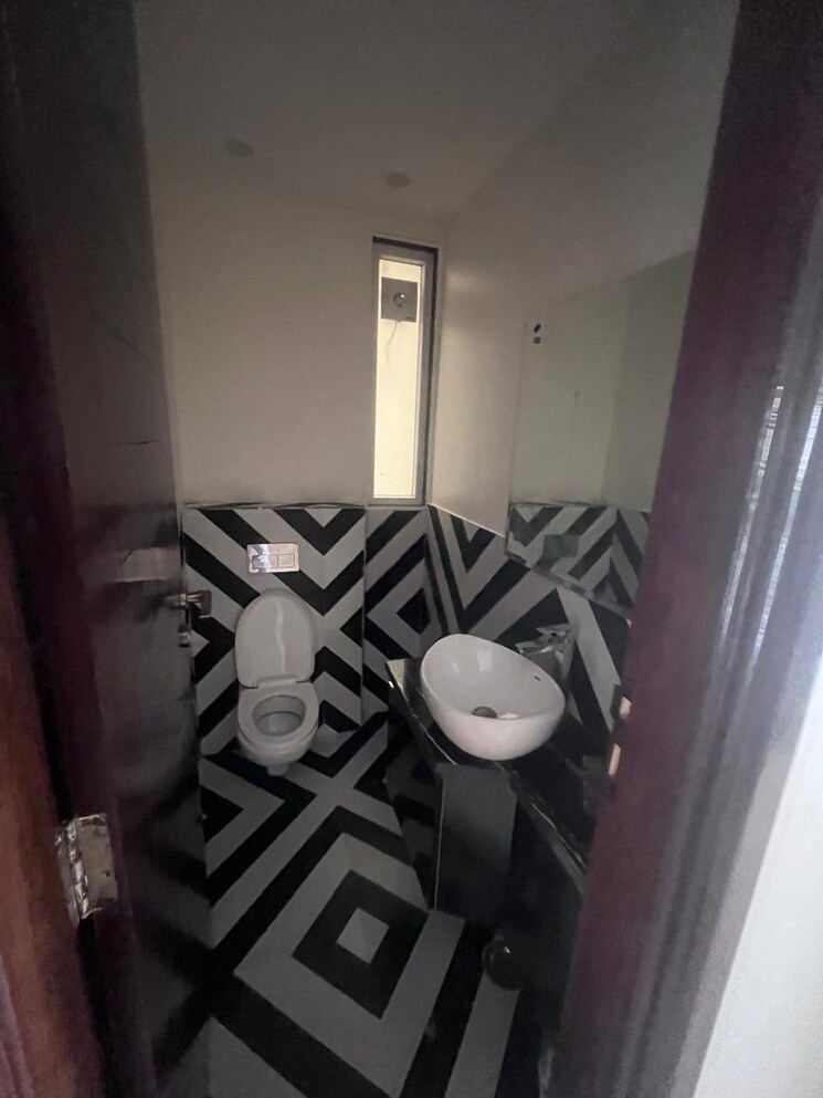 Bathroom, signature-global-park 3 Bedroom 1081 Sq.Ft. Independent House In Sohna Sector 36 Gurgaon 8739677