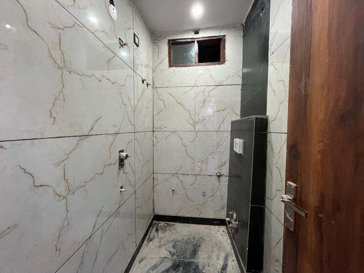 Bathroom, burari 2 Bedroom 450 Sq.Ft. Builder Floor In Burari Delhi 8739652