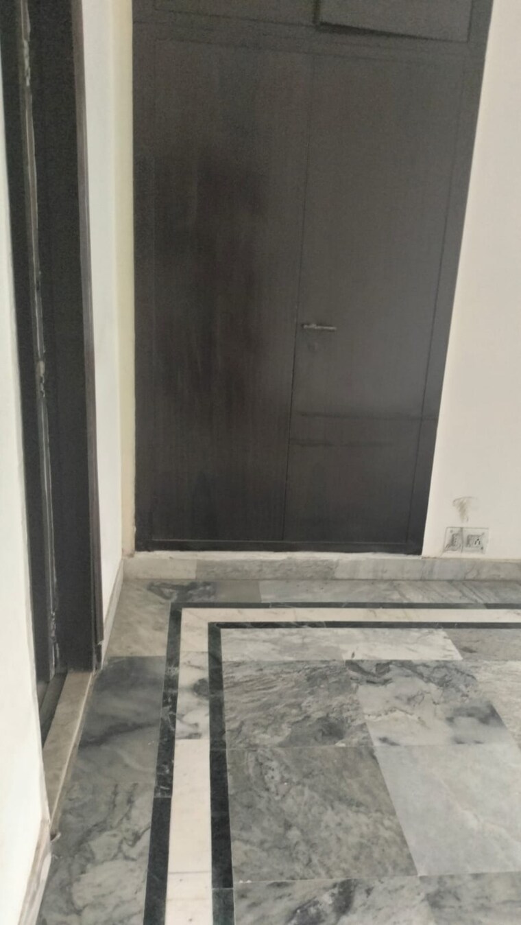 Bathroom, sector 21c 3 Bedroom 1500 Sq.Ft. Apartment In Sector 21c Faridabad 8739698