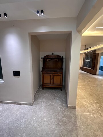 Room in 3 BHK Builder Floor at Central Park 3 Flower Valley, Sohna Sector 33 – for Rent