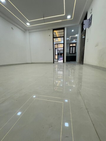Room in 3 BHK Builder Floor at Srijan PR Enclave, Mahurali – for Sale