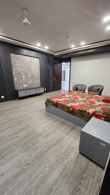 Bedroom in 5 BHK Villa at Saket – for Sale