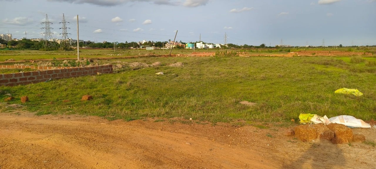 Plot For Sale in Patrapada