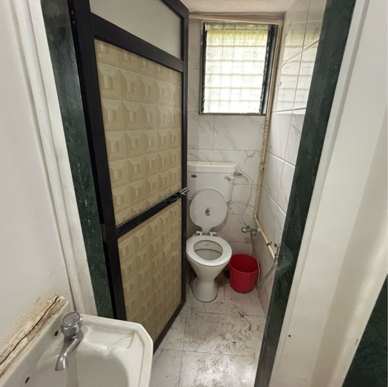 Balcony, kandivali east 1 RK 300 Sq.Ft. Apartment In Kandivali East Mumbai 8739750