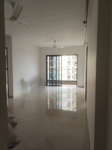 Room in 3 BHK Apartment at Godrej Urban Park, Chandivali – for Rent