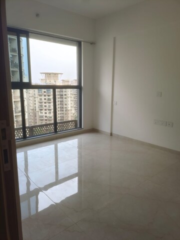 Room in 3 BHK Apartment at Godrej Urban Park, Chandivali – for Rent