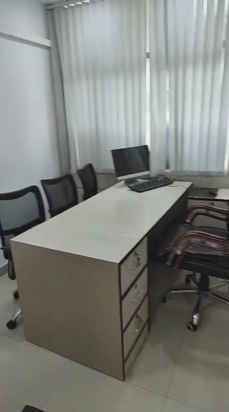 Team Area, bestfield Commercial Office Space 600 Sq.Ft. In Netaji Subhash Place Delhi 8739784