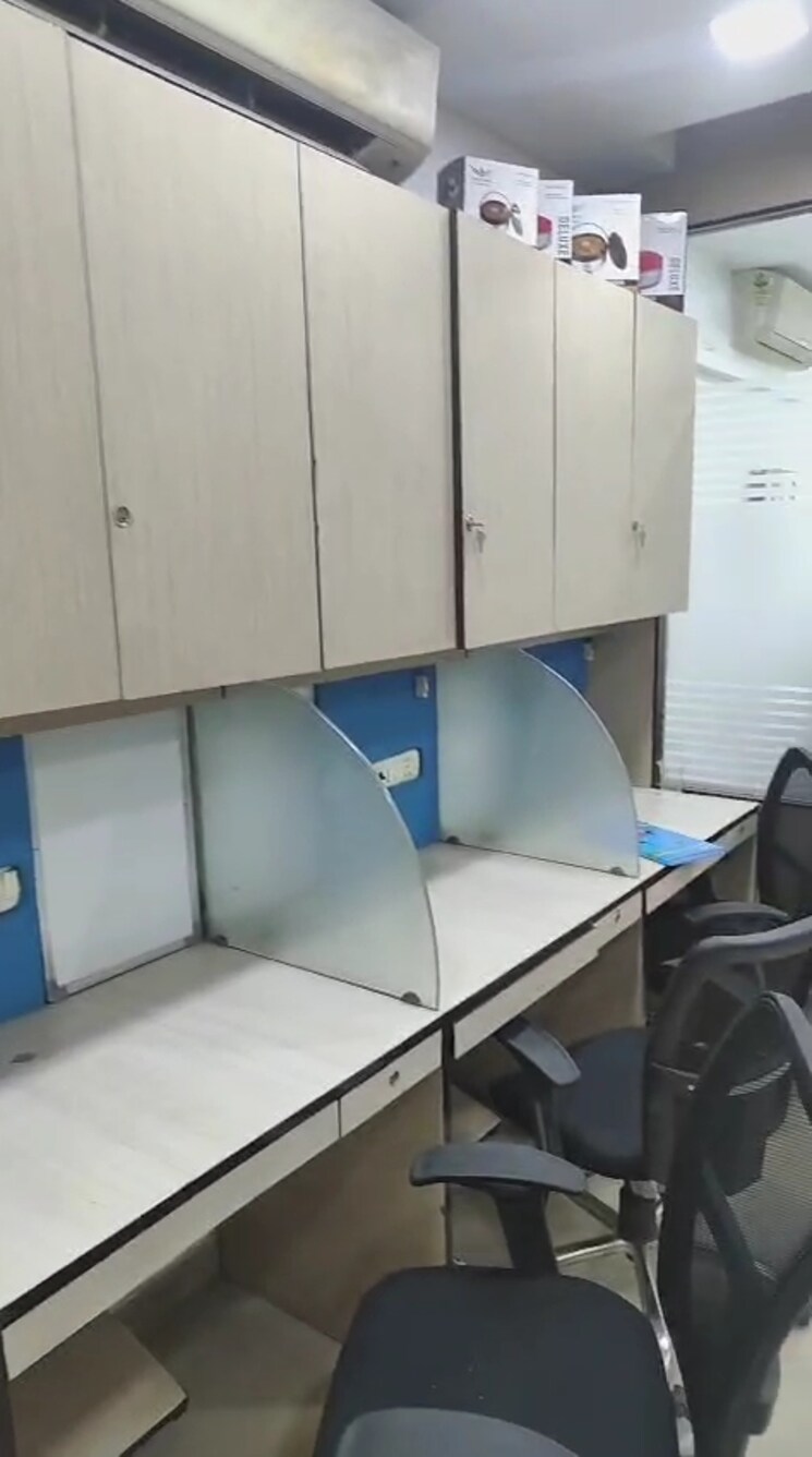 Team Area, bestfield Commercial Office Space 600 Sq.Ft. In Netaji Subhash Place Delhi 8739784