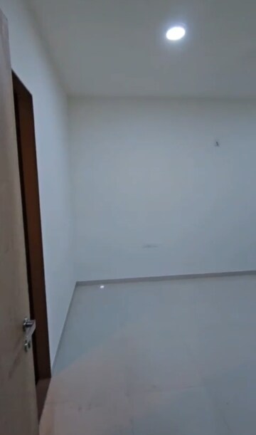 Furnished Amenities in 2 BHK Apartment at Lodha Woods, Kandivali East – for Rent