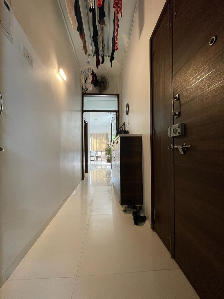 undefined, breach candy 3 Bedroom 950 Sq.Ft. Apartment In Breach Candy Mumbai 8739829