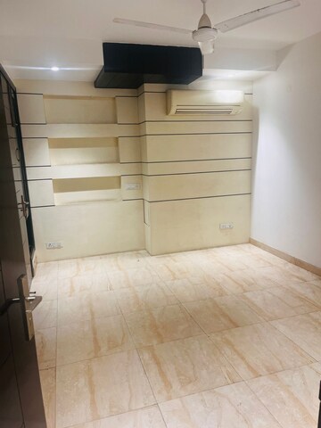 Furnished Amenities in 3 BHK Apartment at Shipra Srishti, Ahinsa Khand 1 – for Rent