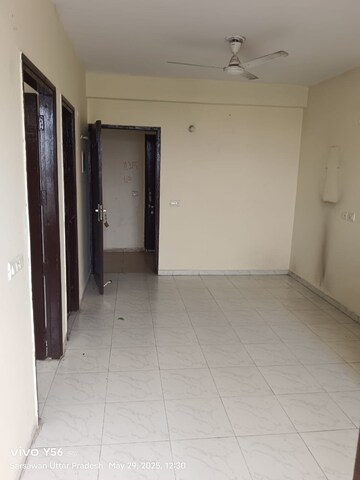 Room in 1 BHK Apartment at Omaxe Srishti And Sanskriti, Gomti Nagar – for Rent