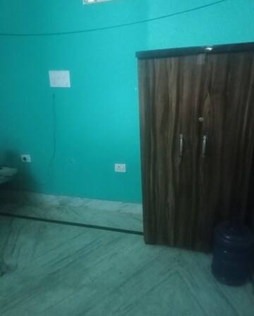 Room in 1 RK Villa at Aliganj – for Rent