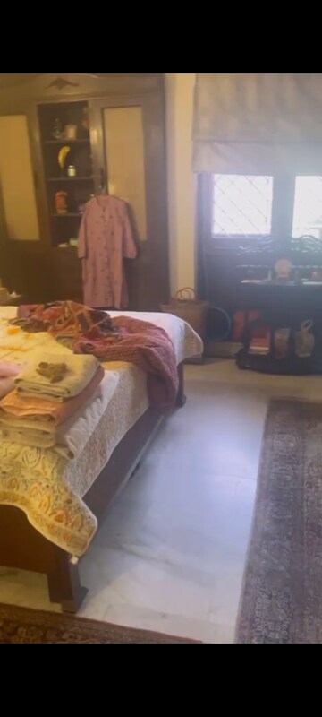Living Room in 6 BHK Builder Floor at Defence Colony – for Sale