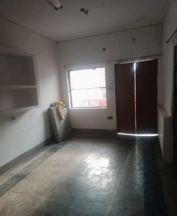 Room in 2 BHK Villa at Aliganj – for Rent
