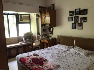 Living Room in 2 BHK Apartment at West View Vile Parle West, Vile Parle West – for Rent
