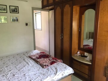 Bedroom in 2 BHK Apartment at West View Vile Parle West, Vile Parle West – for Rent