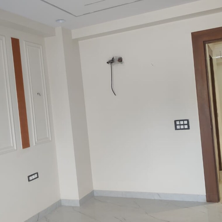 Room, sector 4 3 Bedroom 1900 Sq.Ft. Builder Floor In Sector 4 Gurgaon 8739901