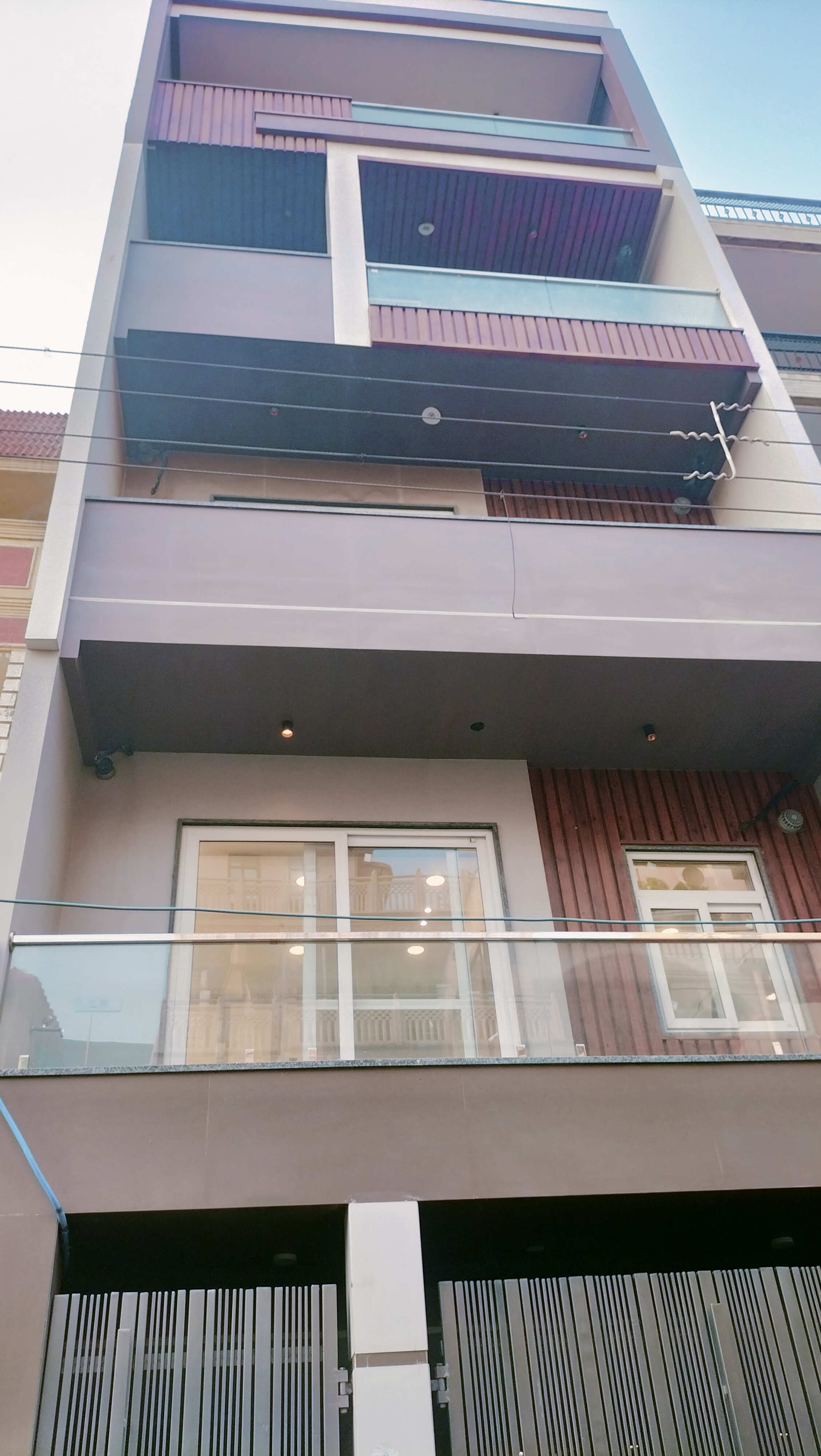 3 BHK + Servant Room,Study Room Builder Floor For Sale in Deepali Enclave 