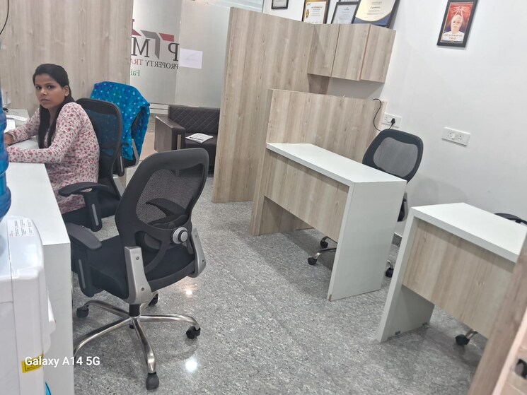 Team Area, svh-83-metro-street Commercial Office Space 562 Sq.Ft. In Sector 83 Gurgaon 8739942