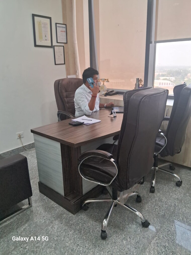 Team Area, svh-83-metro-street Commercial Office Space 562 Sq.Ft. In Sector 83 Gurgaon 8739942