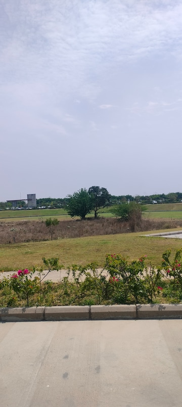 Plot Area in  Plot at Supertech Golf Country Suites, Sector 22d Yamuna Expressway – for Sale