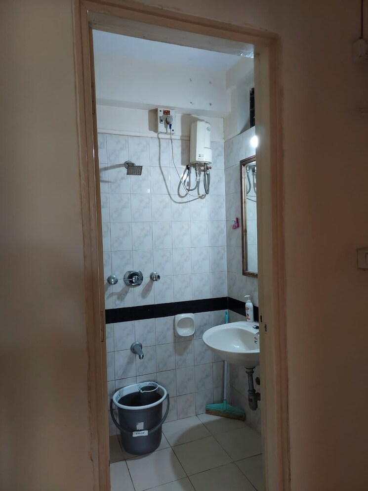 Bathroom, tata-symphony 1 Bedroom 600 Sq.Ft. Apartment In Chandivali Mumbai 8739950