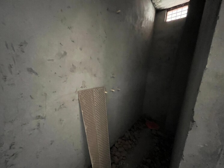 Bathroom, burari 2 Bedroom 450 Sq.Ft. Builder Floor In Burari Delhi 8739948