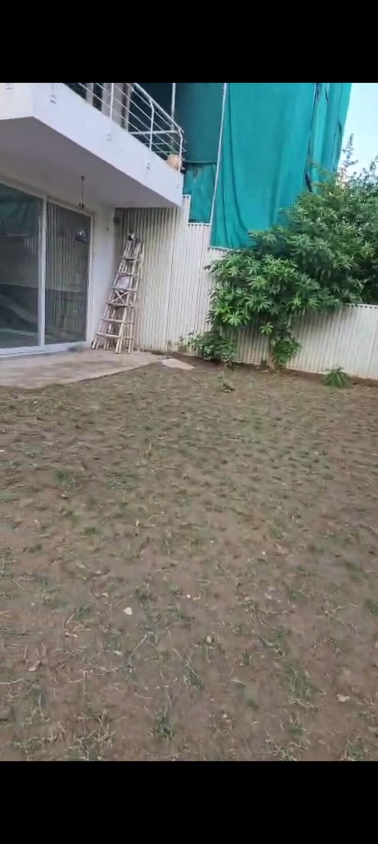 Garden, rps-palms 5 Bedroom 3618 Sq.Ft. Apartment In Sector 88 Faridabad 8739985