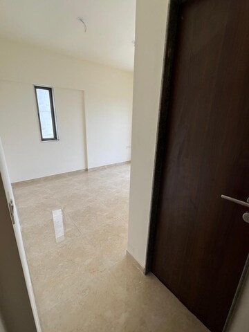 Room in 3 BHK Apartment at Sunteck MaxxWorld 5, Naigaon East – for Rent