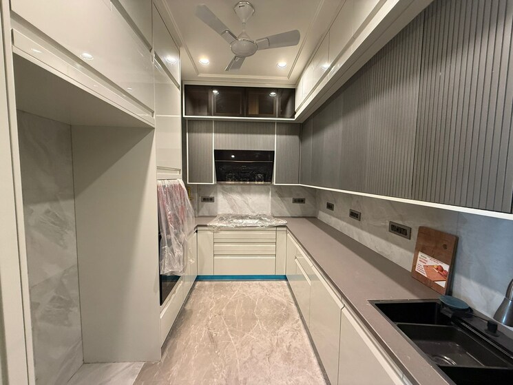 Kitchen, defence colony 3 Bedroom 1953 Sq.Ft. Builder Floor In Defence Colony Delhi 8739986