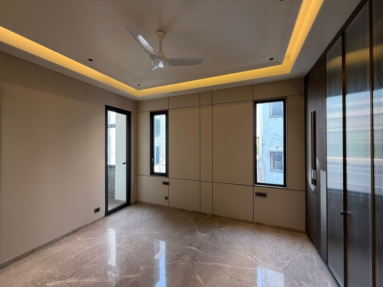 Room, defence colony 3 Bedroom 1953 Sq.Ft. Builder Floor In Defence Colony Delhi 8739986