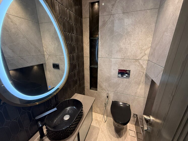 Bathroom, defence colony 3 Bedroom 1953 Sq.Ft. Builder Floor In Defence Colony Delhi 8739986