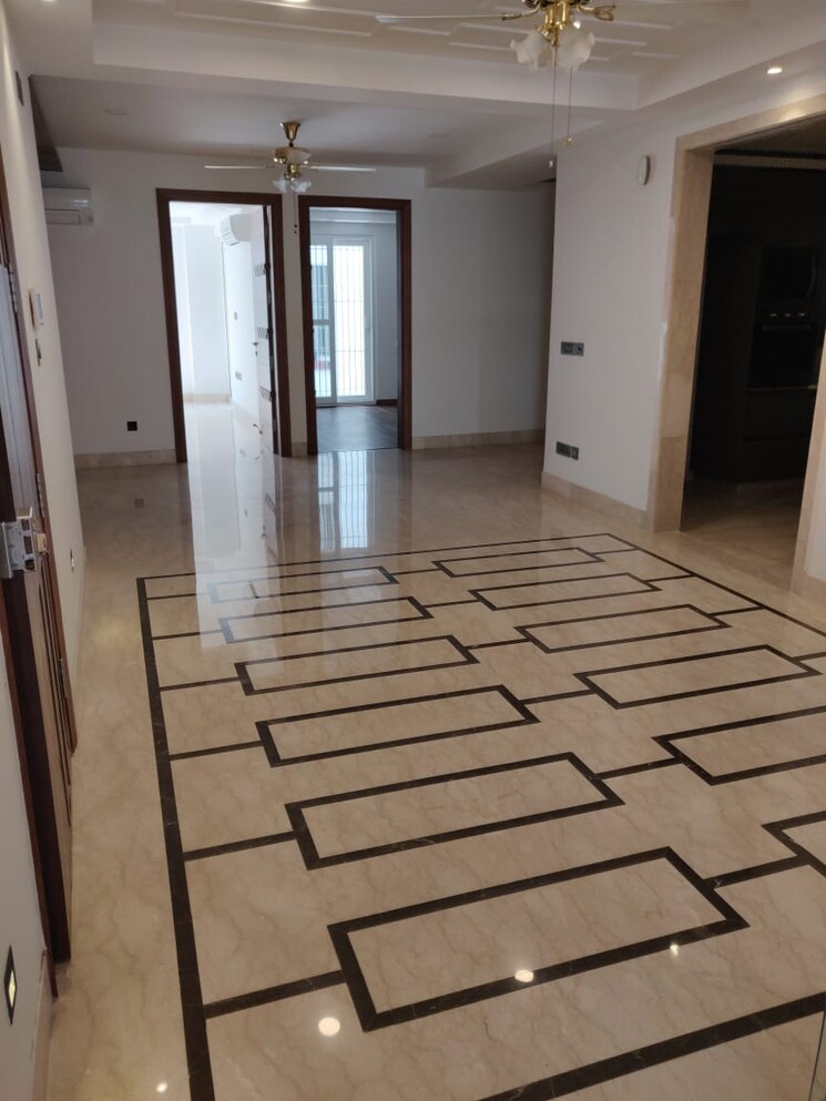 Room, greater kailash ii 4 Bedroom 2500 Sq.Ft. Apartment In Greater Kailash ii Delhi 8739988