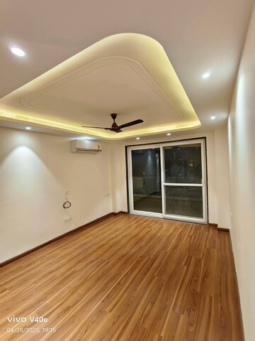 Room in 2 BHK Builder Floor at Sector 23 – for Rent