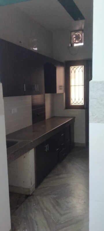Kitchen in 2 BHK Builder Floor at Sector 46 – for Rent