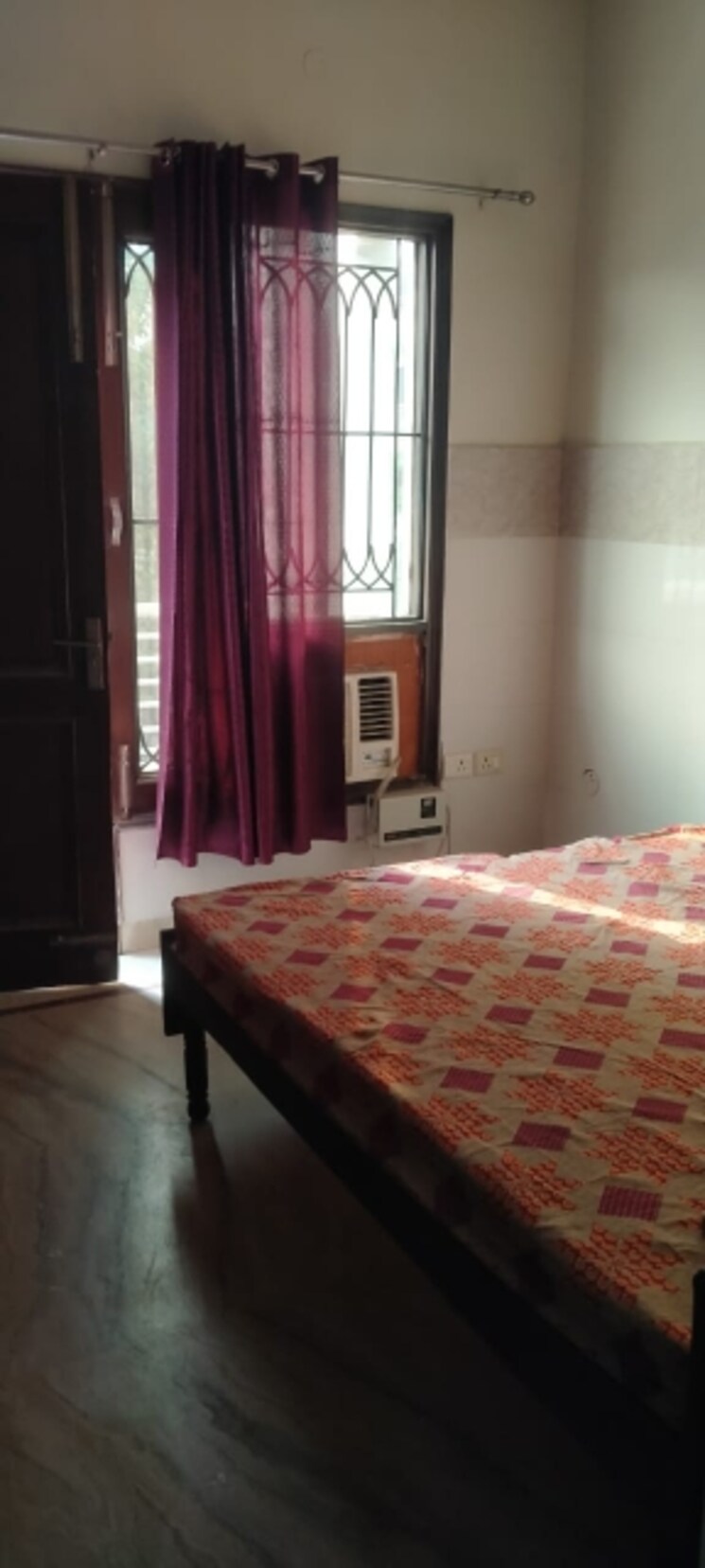 Bedroom, sector 46 2 Bedroom 140 Sq.Yd. Builder Floor In Sector 46 Gurgaon 8740018