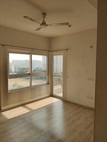 Room in 3 BHK Apartment at ATS Kocoon, Sector 109 – for Rent