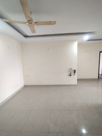 Room in 3 BHK Apartment at Riverview Enclave Phase II, Gomti Nagar – for Rent