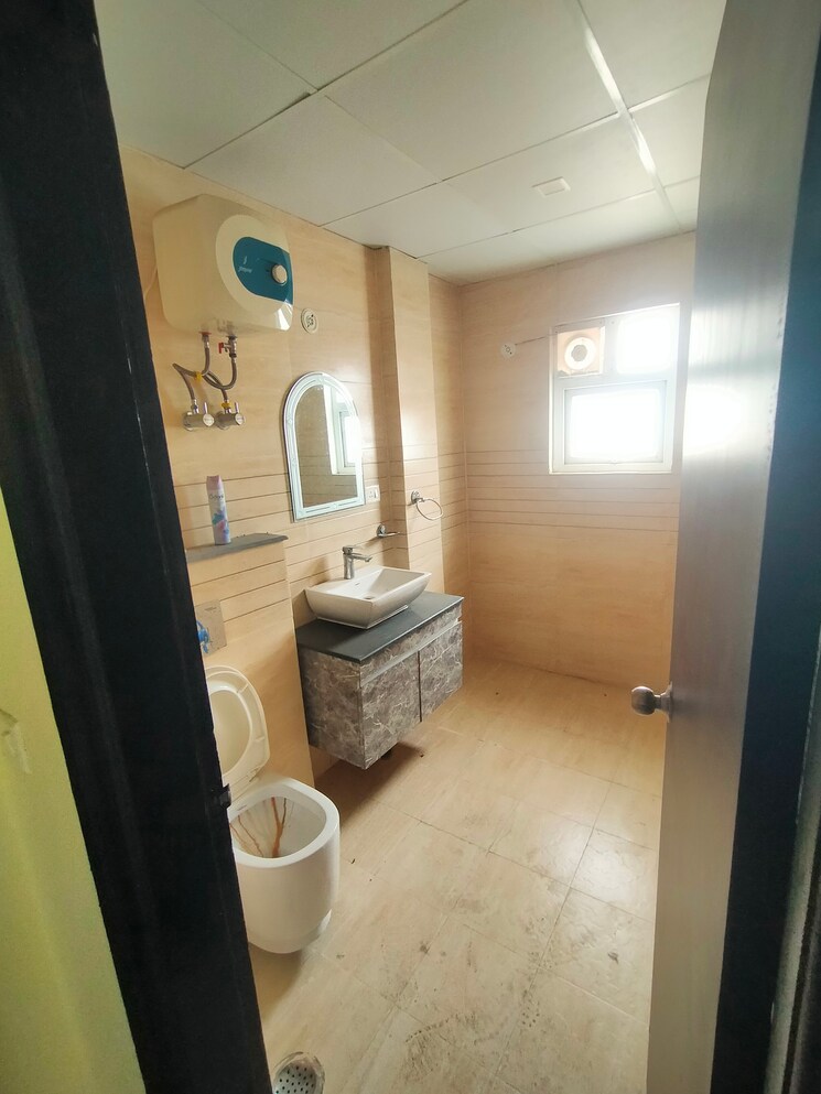 Bathroom, riverview-enclave-phase-ii 3 Bedroom 2200 Sq.Ft. Apartment In Gomti Nagar Lucknow 8740051