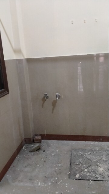 Bathroom in 2 BHK Independent House at Gomti Nagar – for Rent