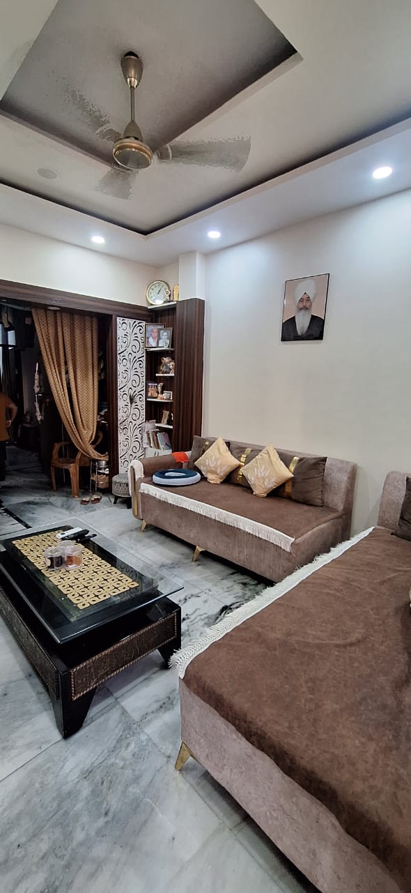 2 BHK + Study Room Builder Floor For Rent in Shri Ram Property 