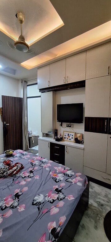 Kitchen in 2 BHK Builder Floor at Tilak Nagar – for Rent