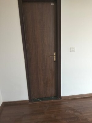 Room in 3 BHK Apartment at BPTP Park Elite Premium, Sector 84 – for Sale