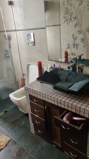  2 BHK Apartment at Colaba – for Rent
