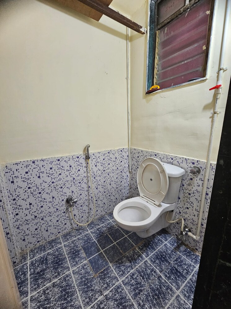 Bathroom, megh-malhar-co-op-housing-society 1 Bedroom 608 Sq.Ft. Apartment In Ghansoli Navi Mumbai 8740086