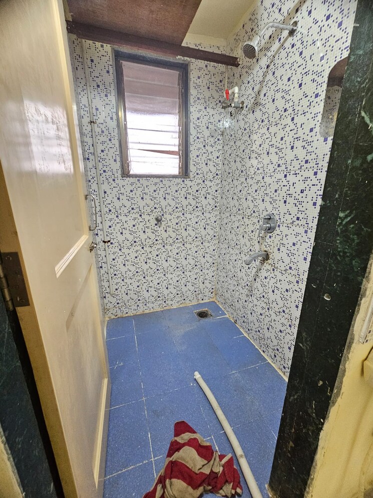 Bathroom, megh-malhar-co-op-housing-society 1 Bedroom 608 Sq.Ft. Apartment In Ghansoli Navi Mumbai 8740086