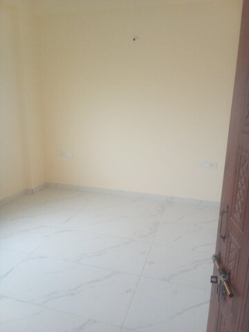 Room in 4 BHK Penthouse at Murad Nagar – for Sale