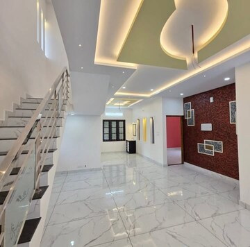 Kitchen in 2.5 BHK Builder Floor at Sector 38 – for Sale